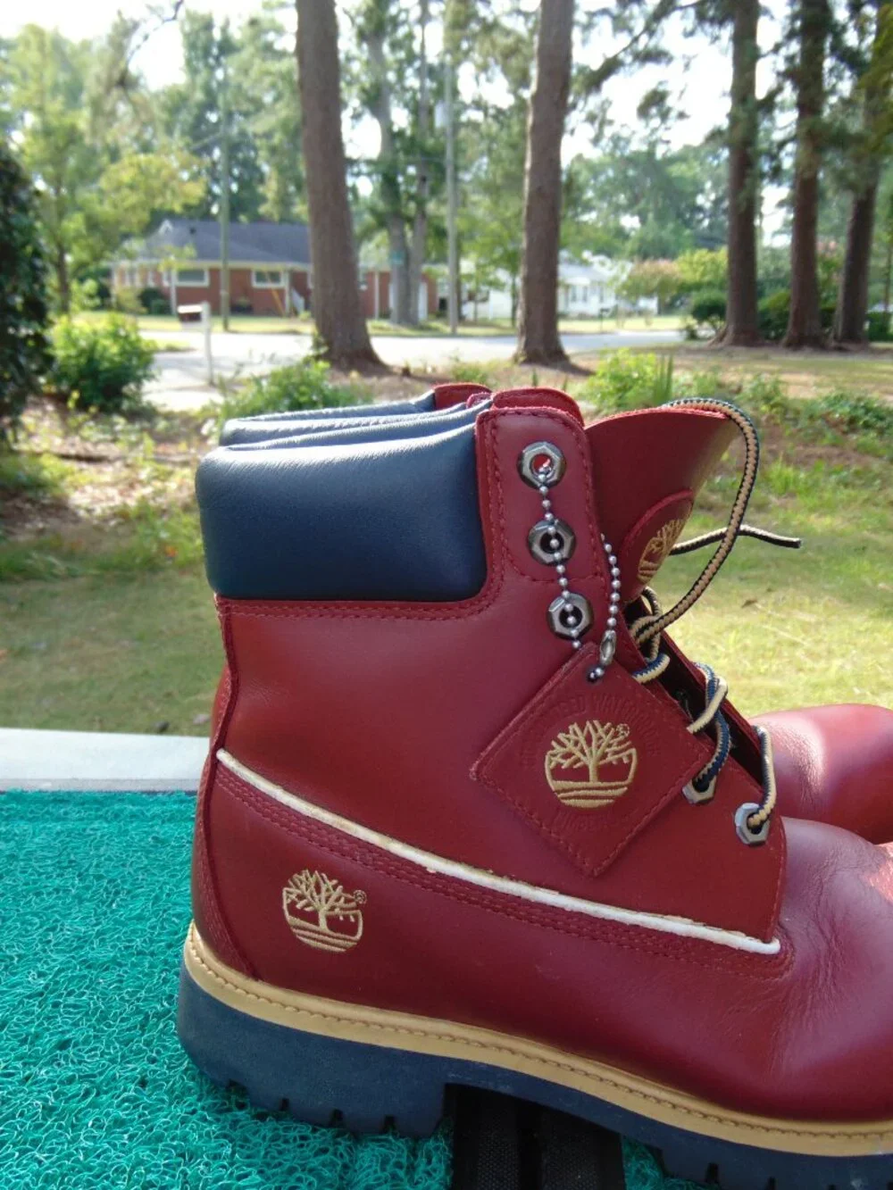 Timberland Boots Red Leather Men’s Size 9.5 6-Inch Premium Waterproof EXCELLENT